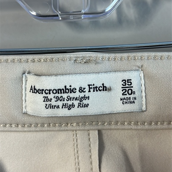 Abercrombie 90’s Straight Ultra High Rise Vegan Leather Waistband Jeans Size 20R - Picture 13 of 16
